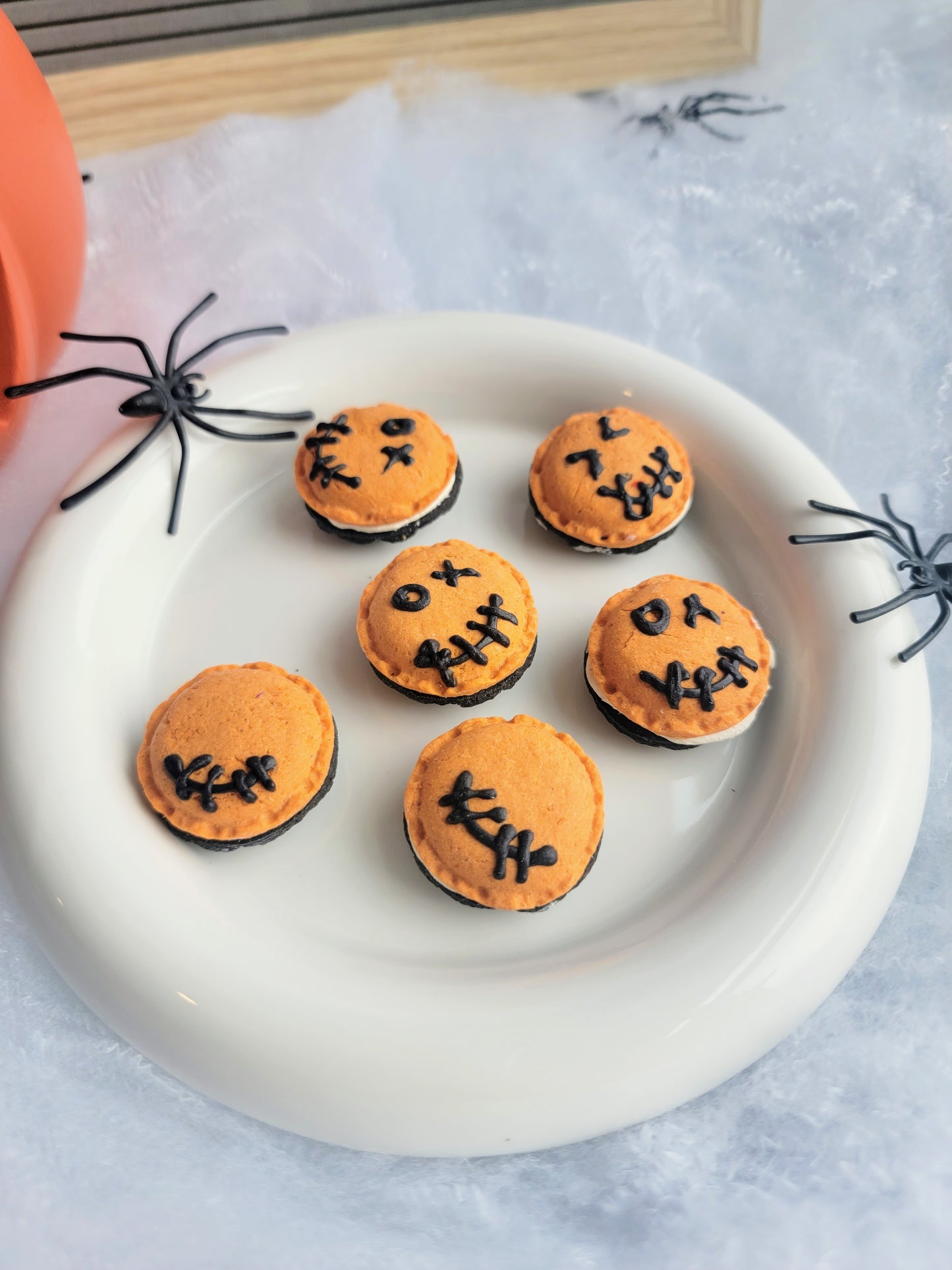 Spooky Duck Macarons (Dog/Cat treats), Halloween Special| Meat Based | Crunchy |7ct| Assorted Designs