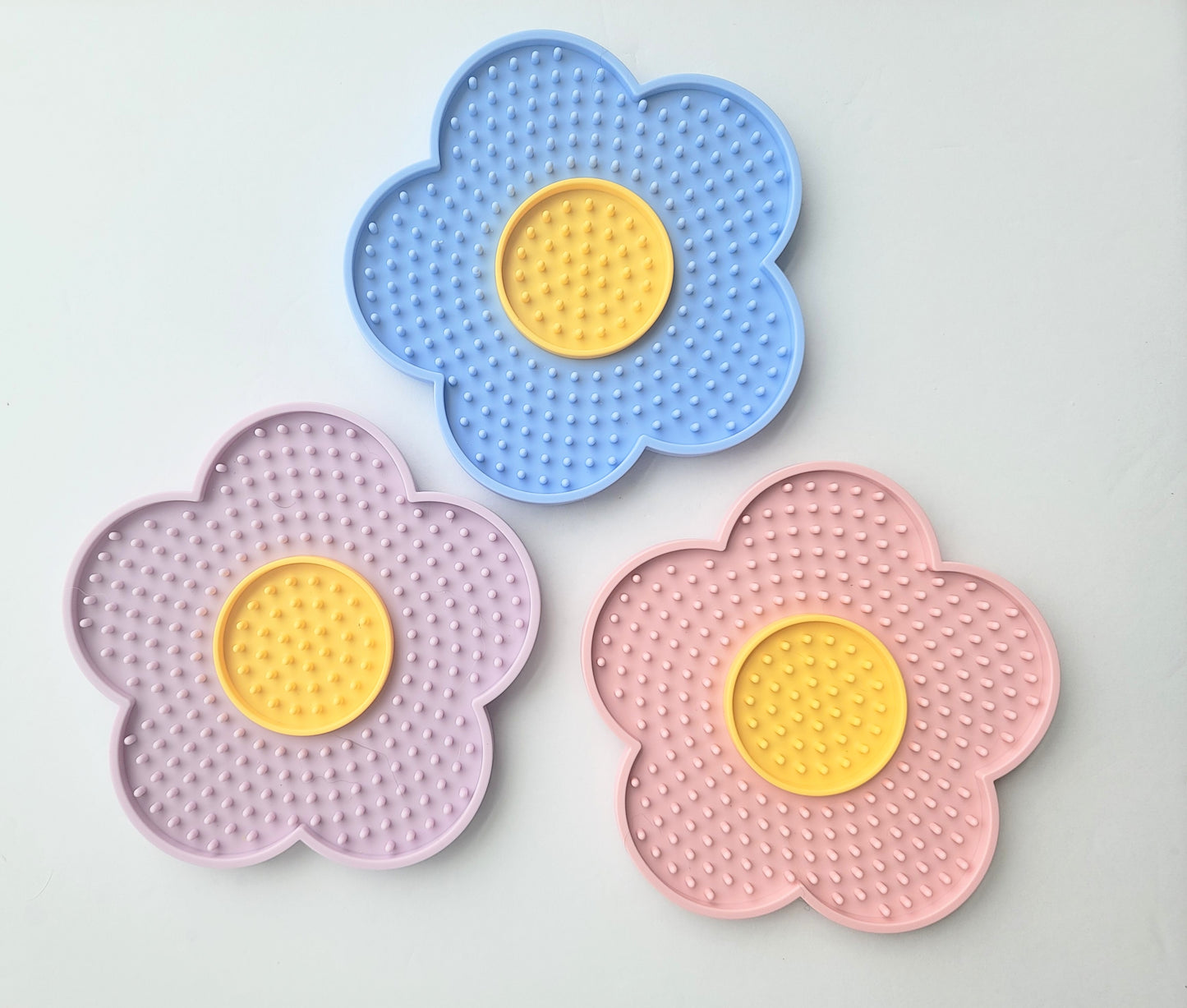 Small Flower Slow Feeder| Dog & Cat Play | 1ct