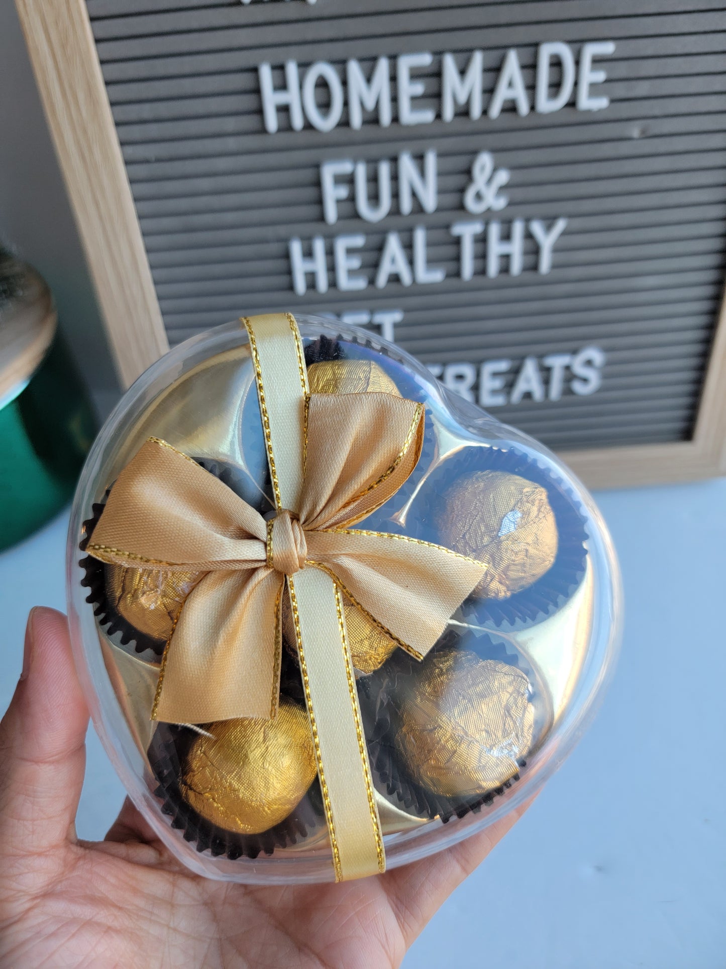 Pet Safe Furrero Rocher Gift Box | Meat Based | Crunchy | 6ct