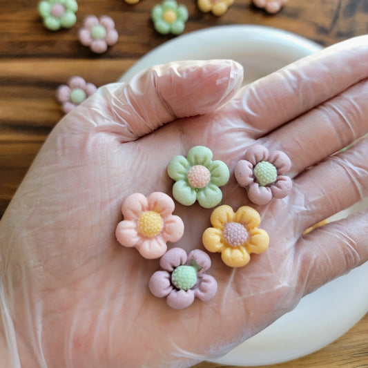 Mini Flower Candy| Enrichment & Topper | Goat Milk Based |Crunchy | 32ct | Assorted Designs