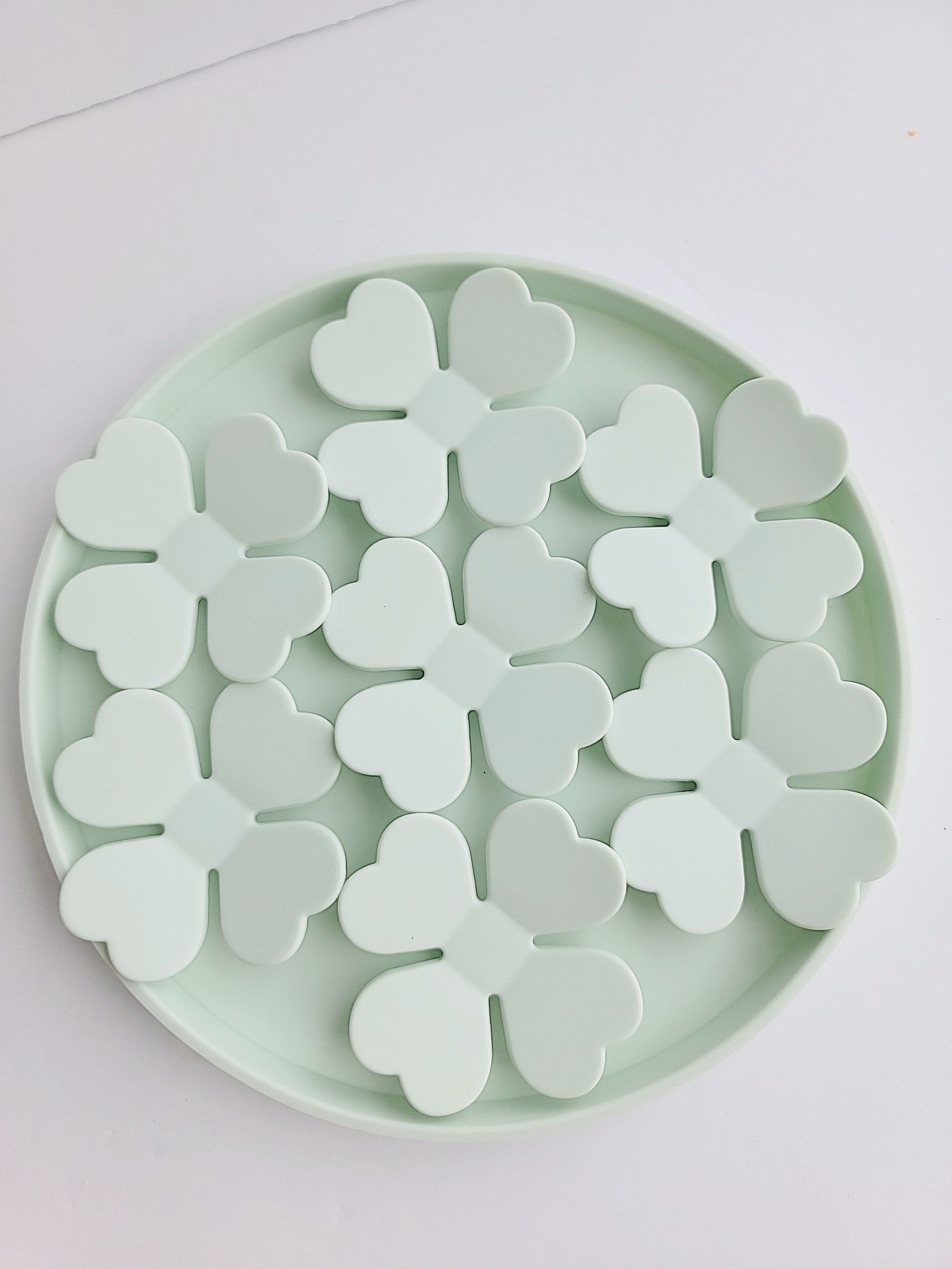 Silicone Flower Slow Feeder with suction| Dog & Cat Feeders | 1ct