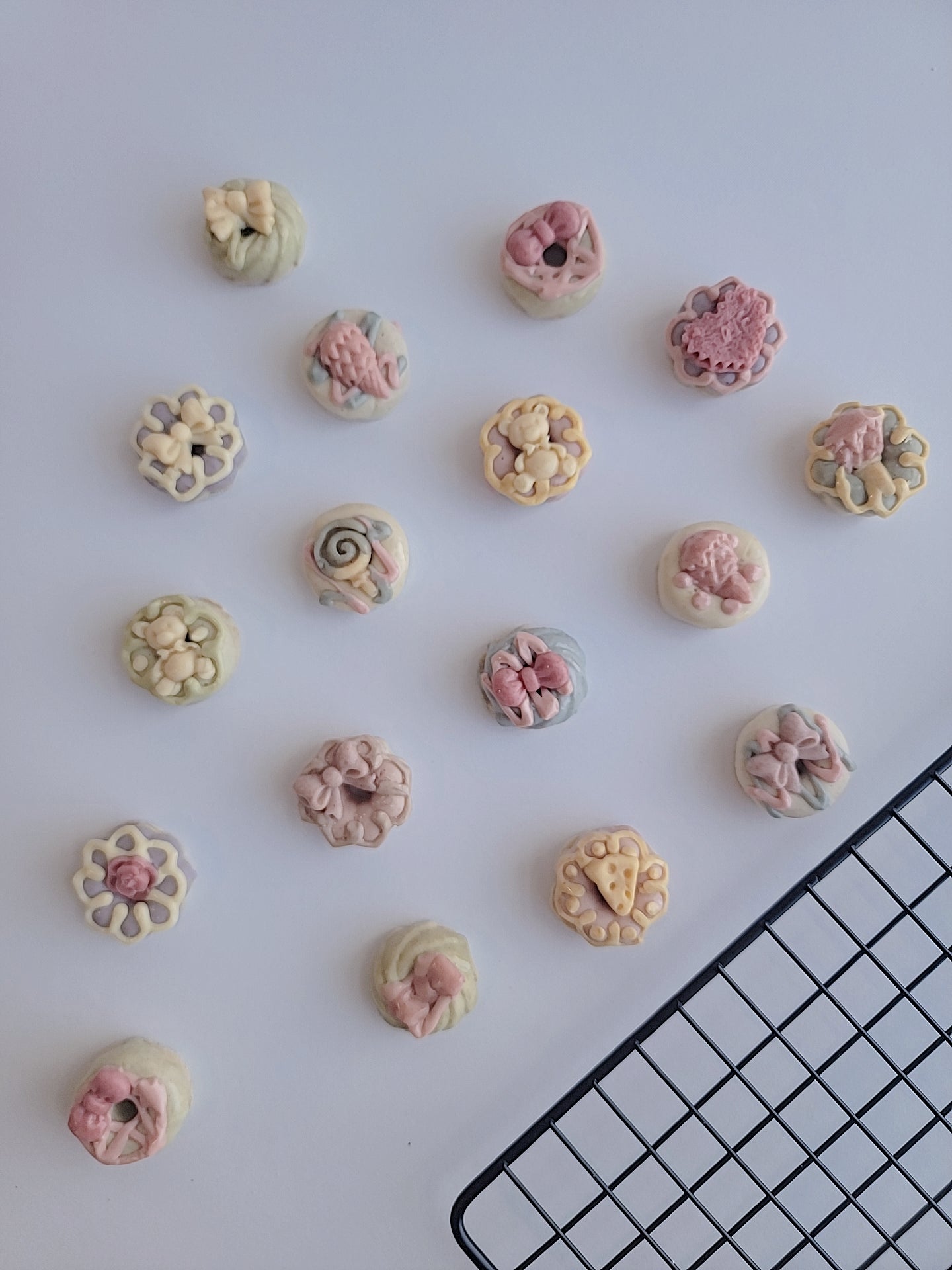 Mini Artisan Donut Set | Sugar Free Icing & Meat Based |Crunchy | 7ct | Assorted Designs