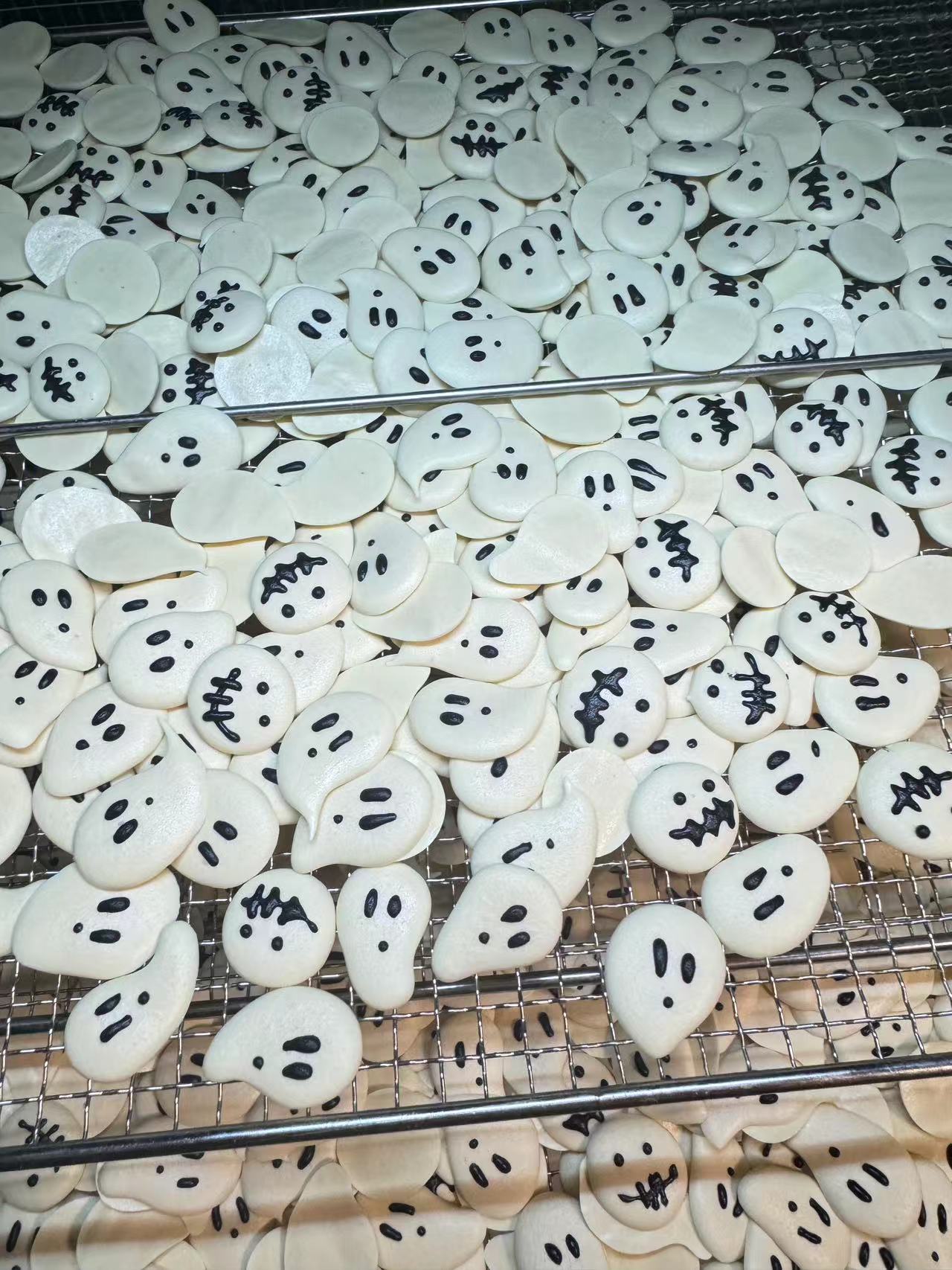 Spooky Ghosts | Goat Milk Based |Crunchy |1.8oz/50g