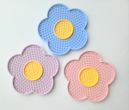 Small Flower Slow Feeder| Dog & Cat Play | 1ct