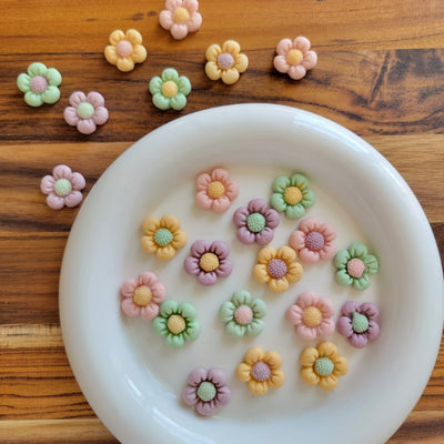 Mini Flower Candy| Enrichment & Topper | Goat Milk Based |Crunchy | 32ct  | Assorted Designs