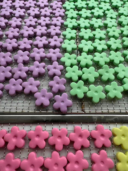 Blossom Delights Mix | Goat Milk Based | Crunchy | Assorted Colors | 1.8oz/50g (~26ct)