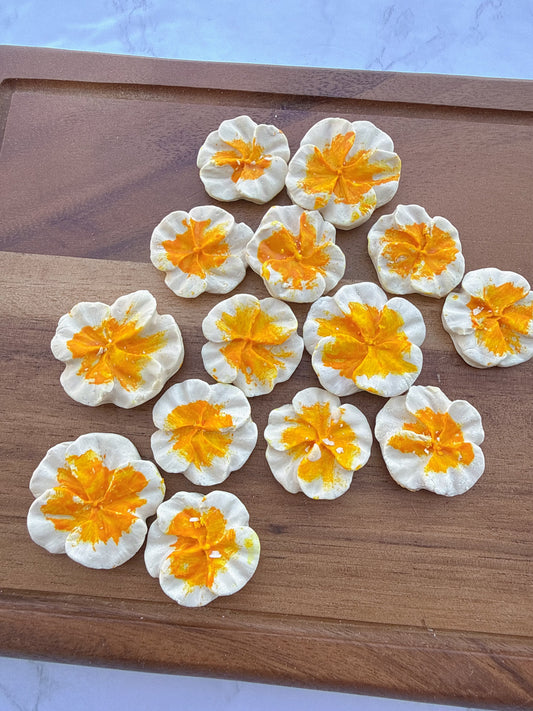 Pua (Hawaiian) Flower Mix | Goat Milk Based | Crunchy | Assorted Sizes | 70g/2.47 oz