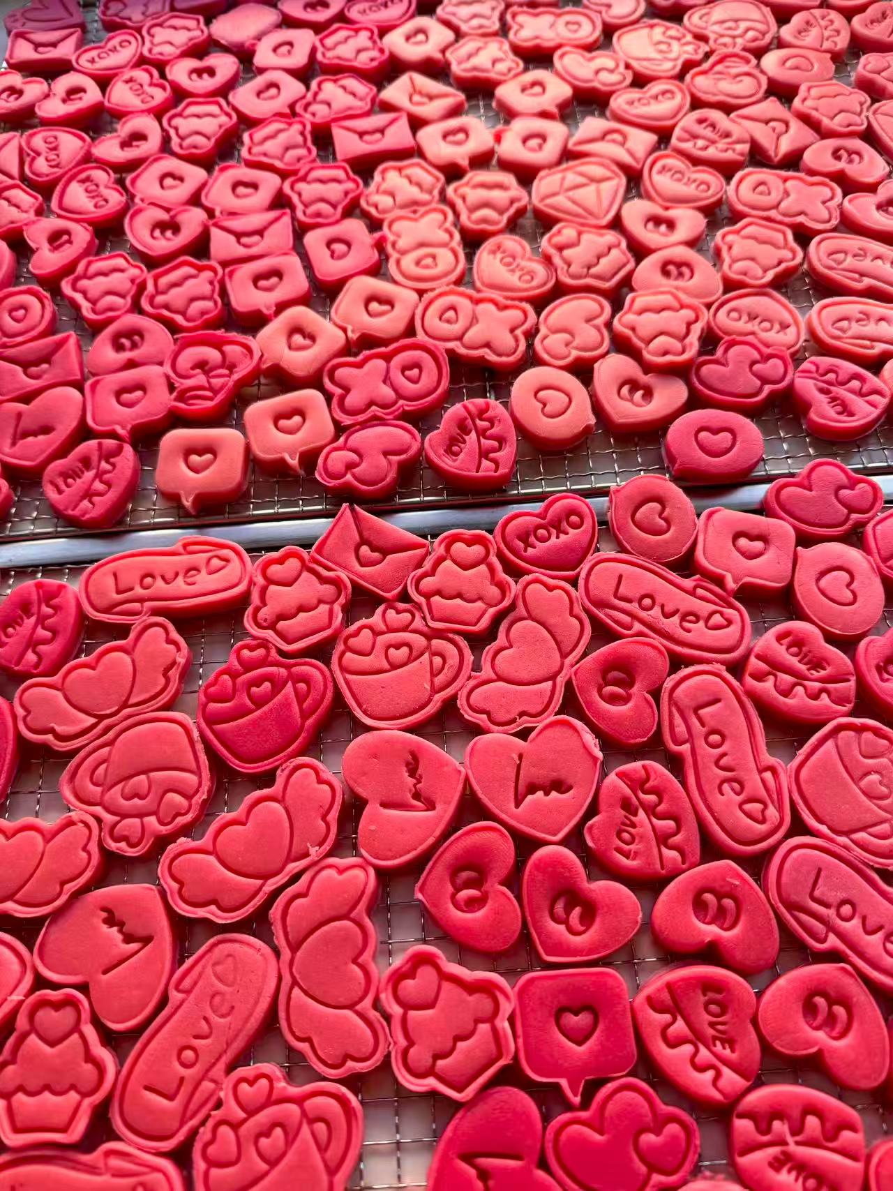 Lil' Pink Love Bites Mix | Food Toppers & Goat Milk Based | Crunchy | Assorted Design 15ct | 2.82oz/80g